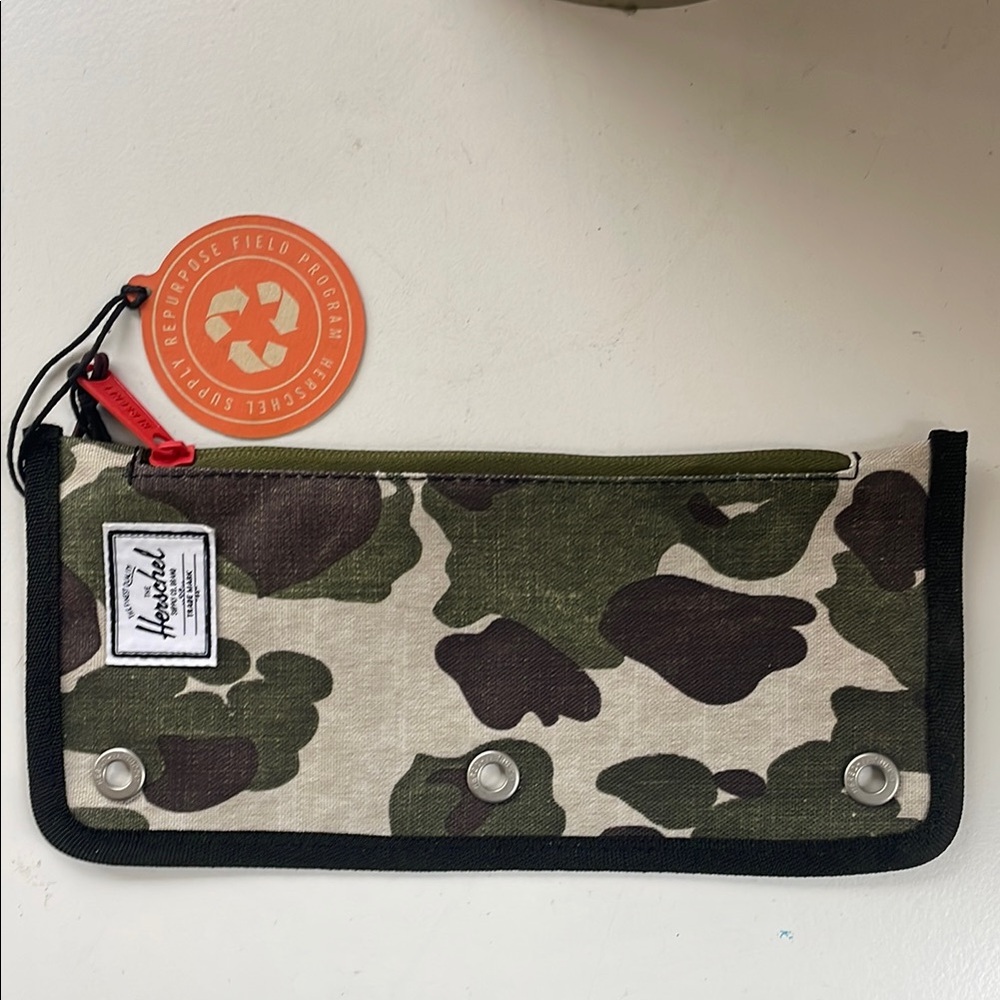 Herschel Camouflage Pencil Case